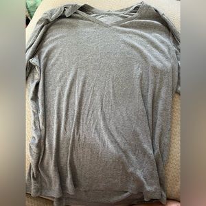 Super cute, laid back, quarter sleeve ST.John’s bay shirt, size OX.